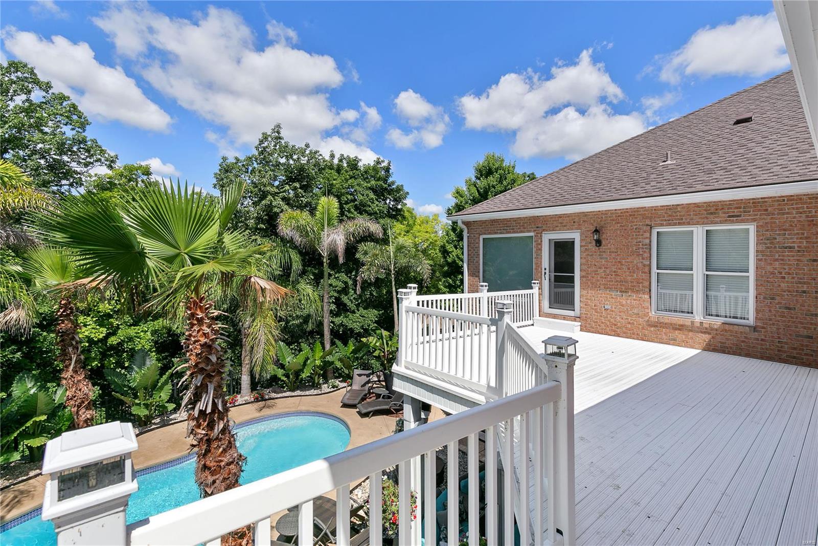 Carverview Manor - Residential