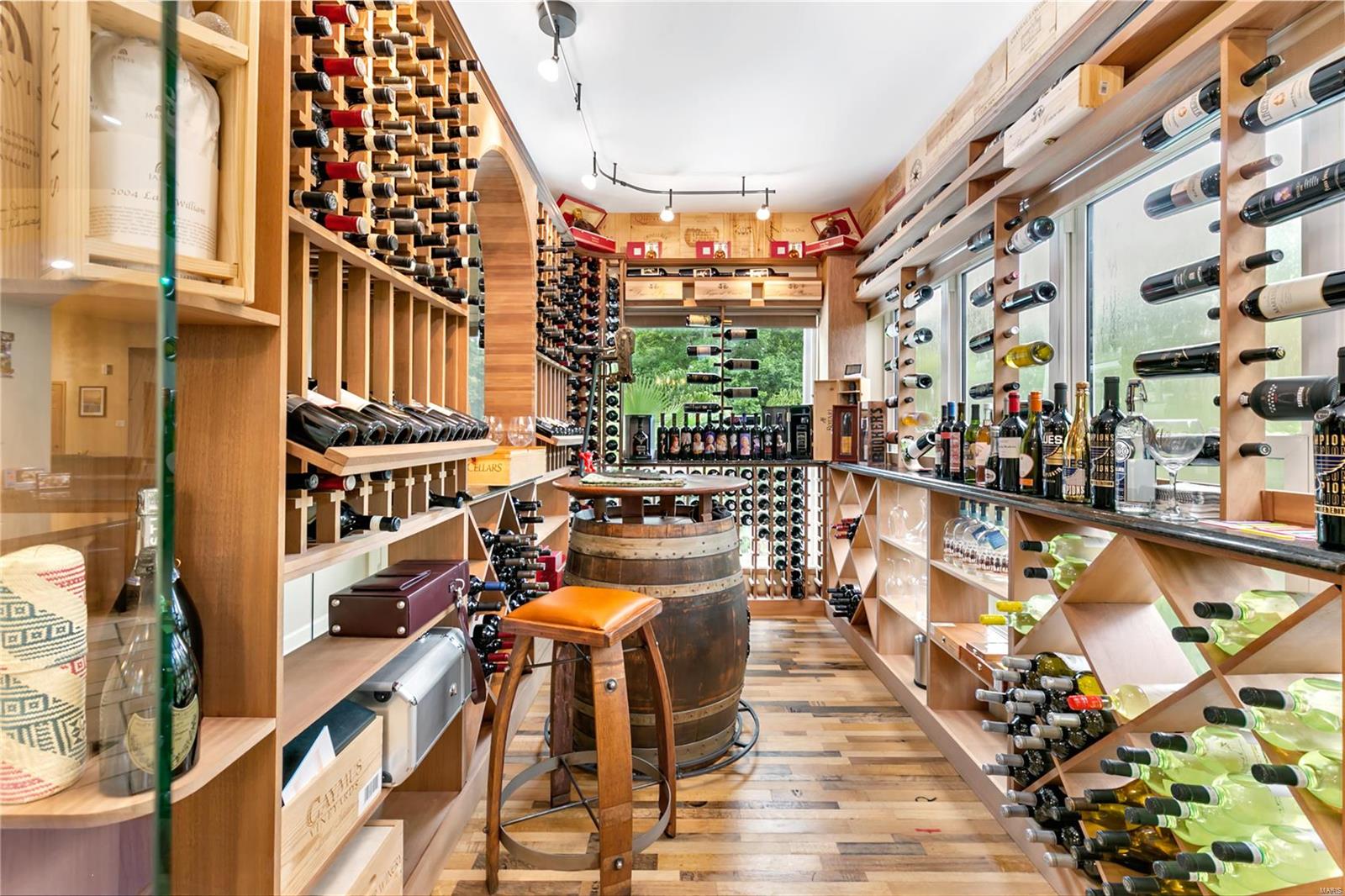 Carverview Manor - Residential