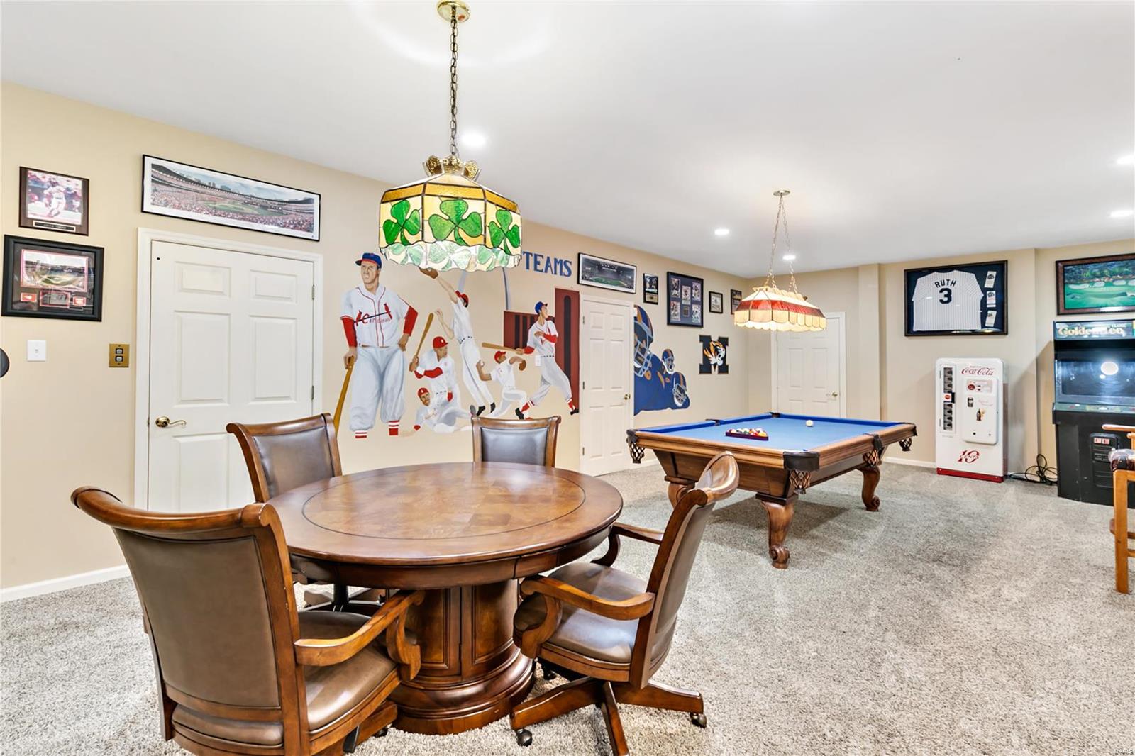 Carverview Manor - Residential