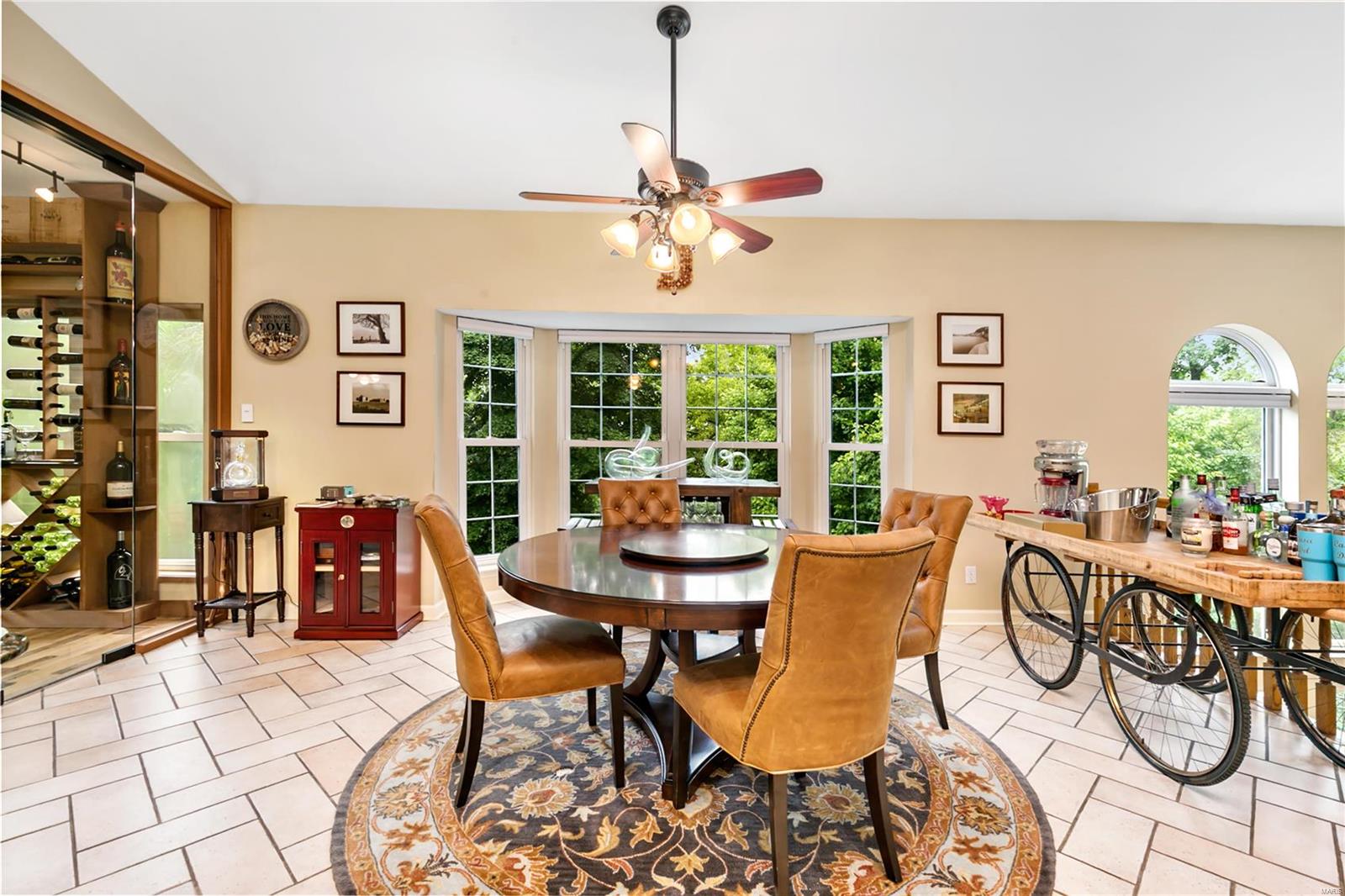 Carverview Manor - Residential