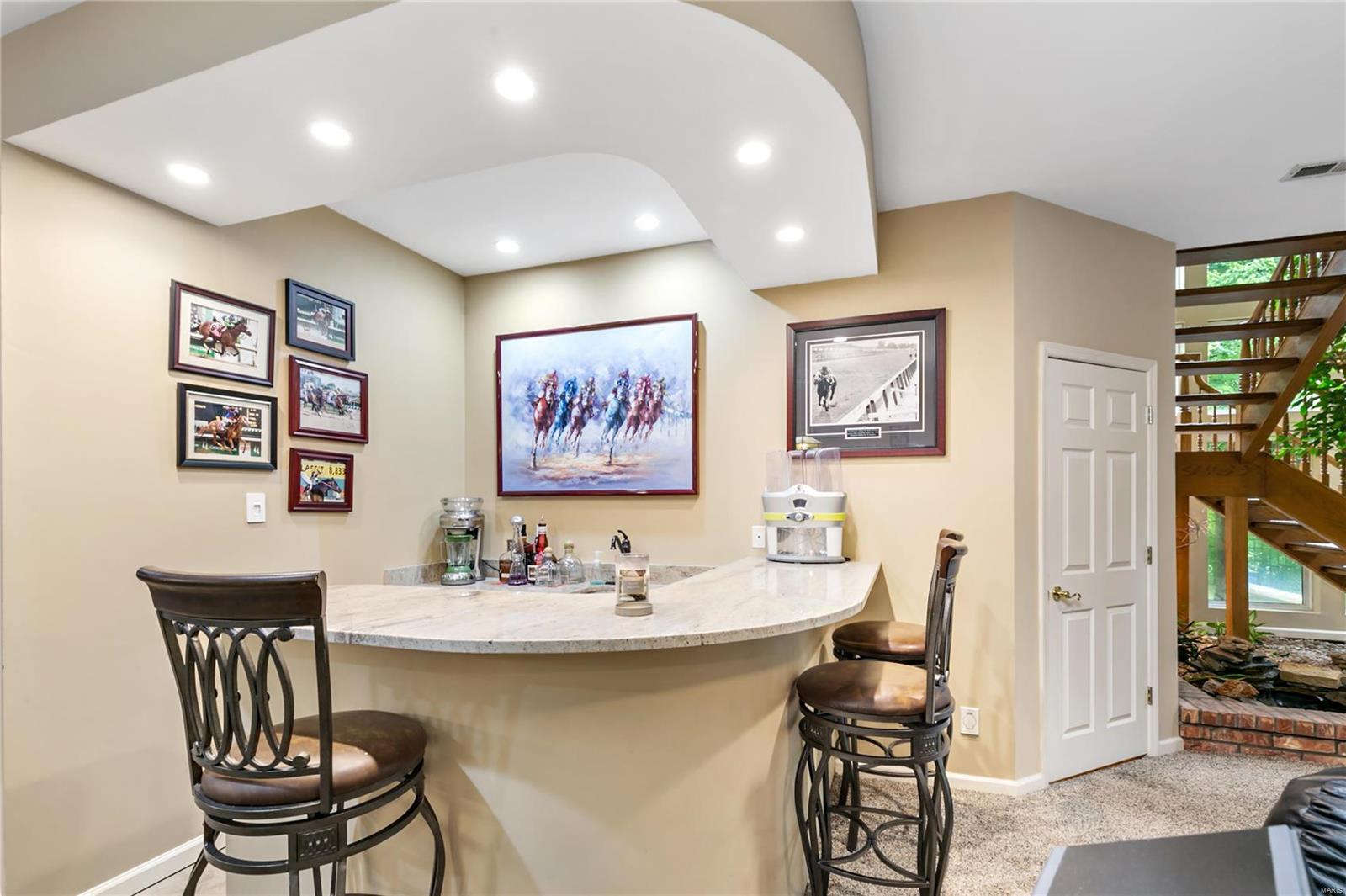 Carverview Manor - Residential