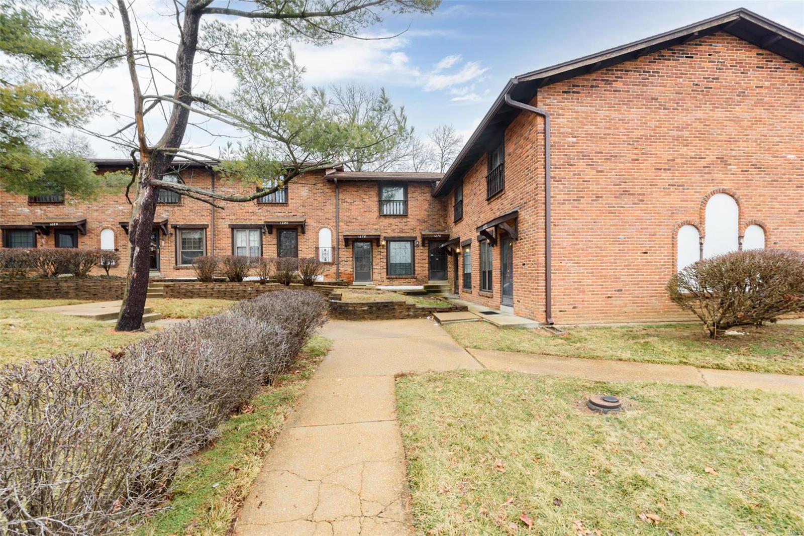 Carleton Arms Condo - Residential