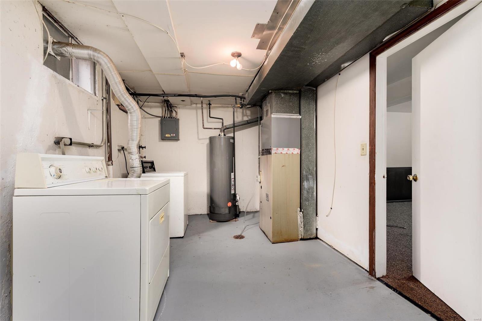 Carleton Arms Condo - Residential