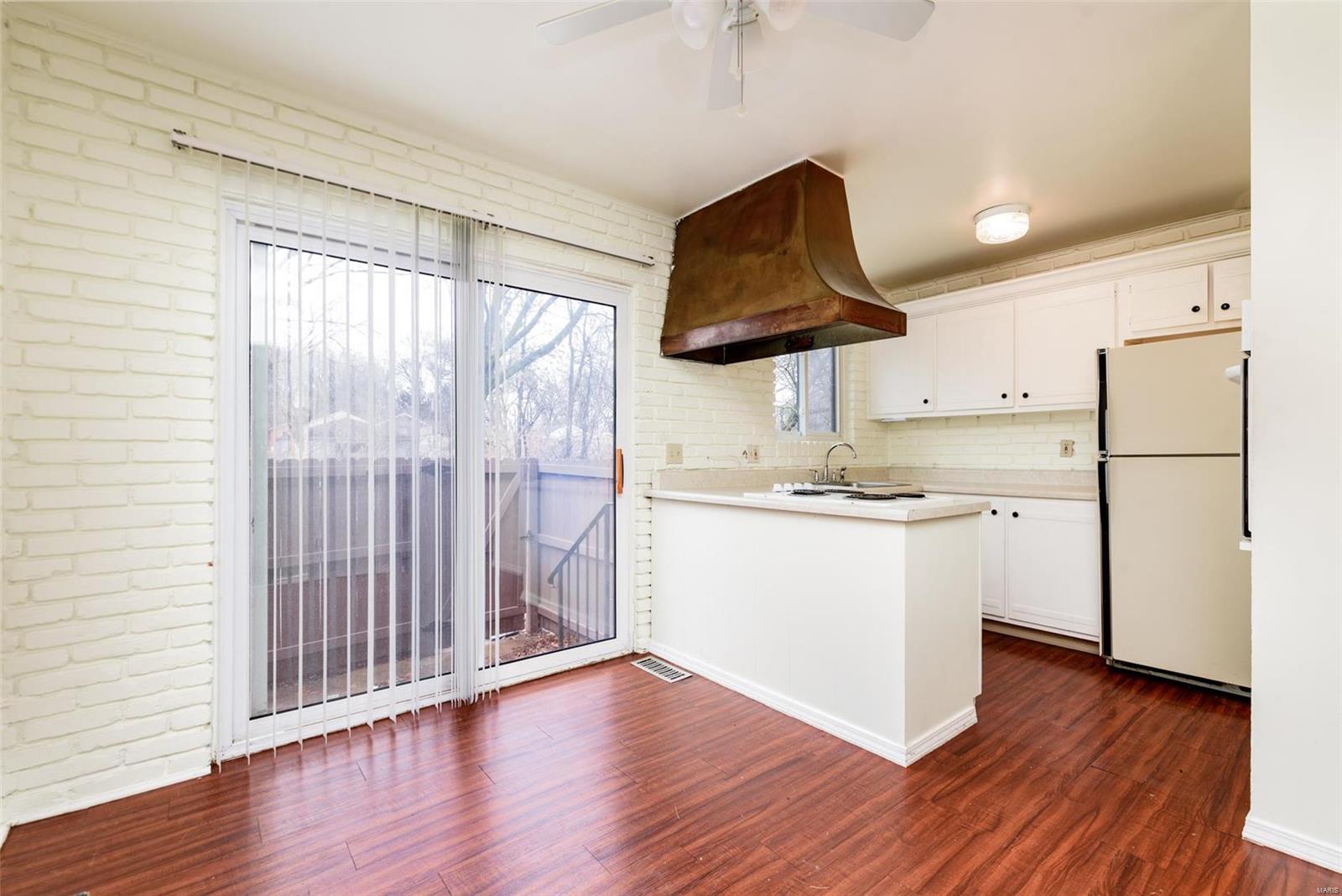 Carleton Arms Condo - Residential