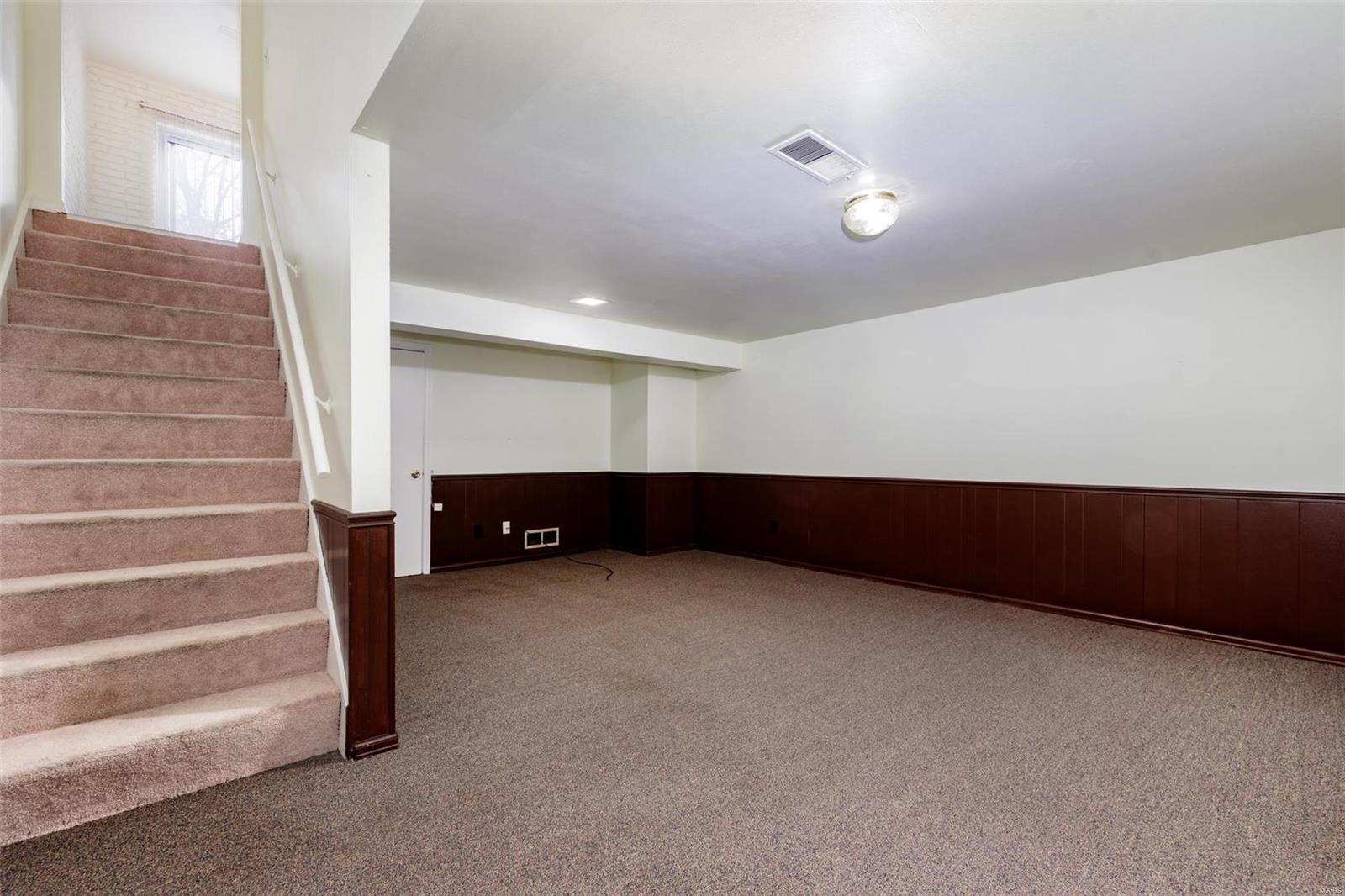 Carleton Arms Condo - Residential