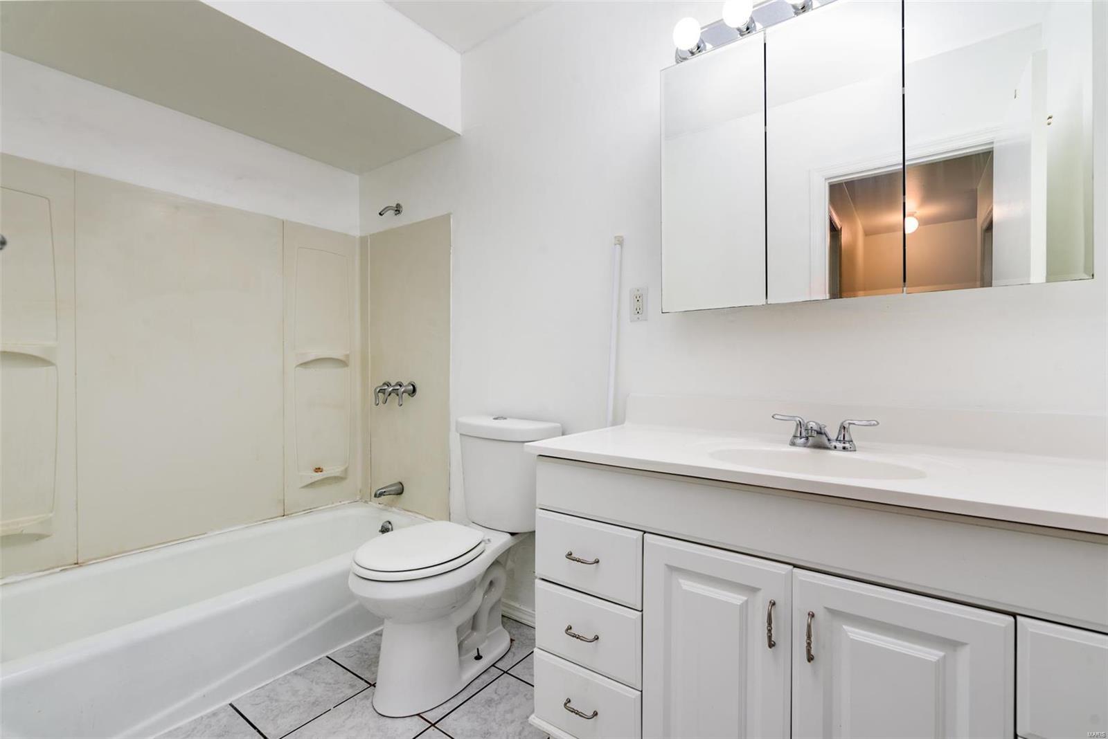 Carleton Arms Condo - Residential