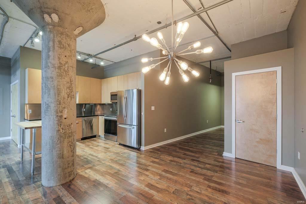 Lofts/2020 Washington - Residential