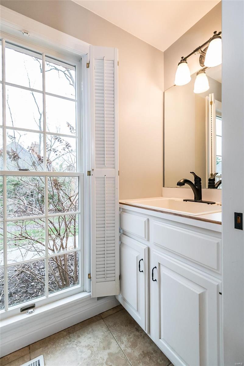 Kingspointe - Residential