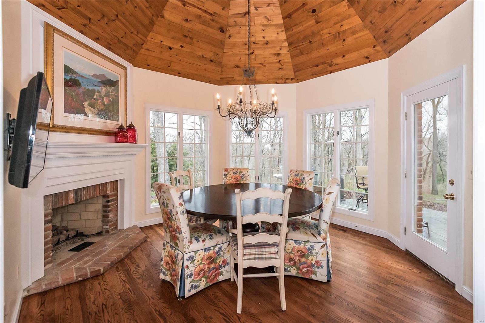 Kingspointe - Residential