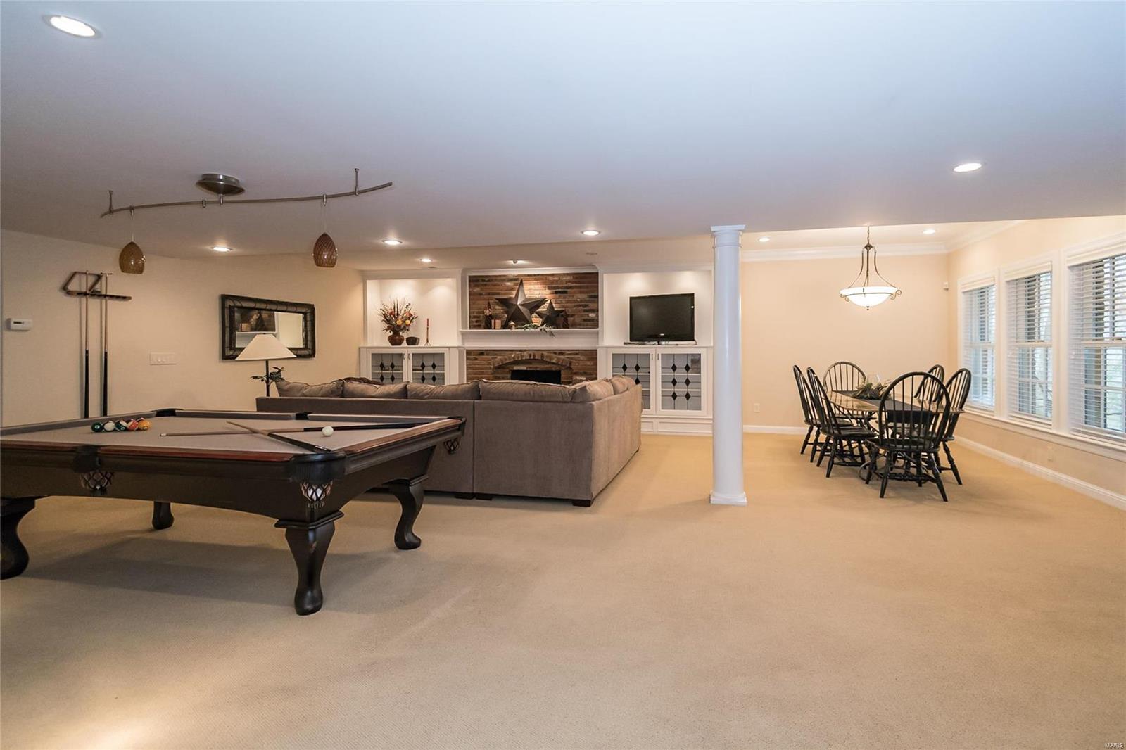 Kingspointe - Residential