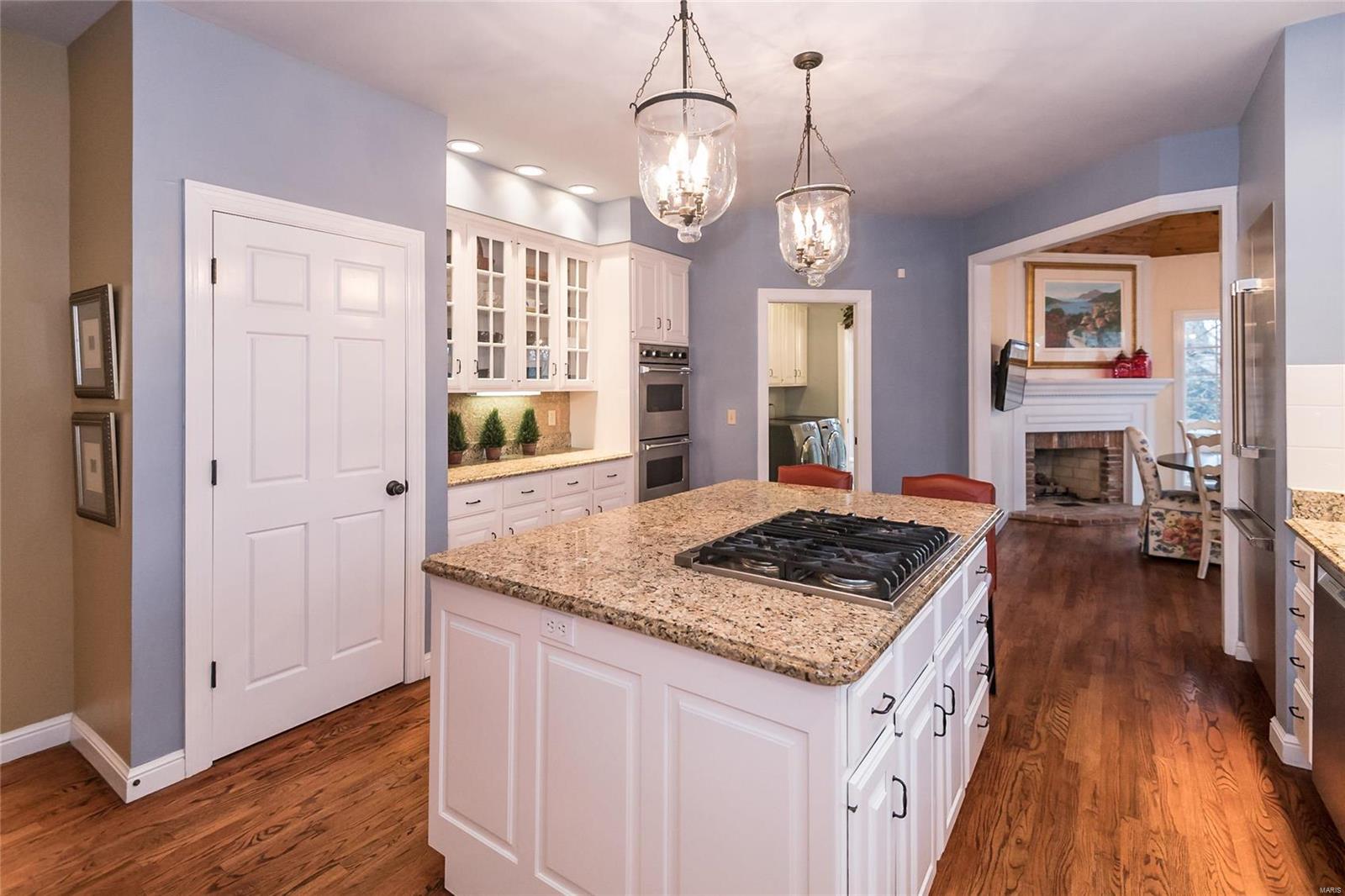 Kingspointe - Residential