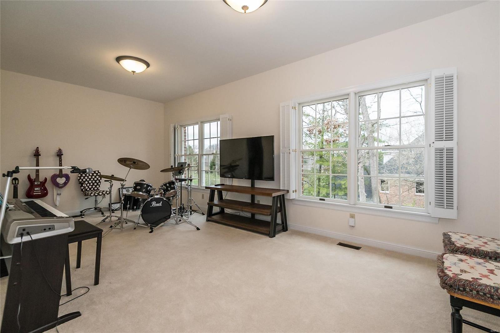 Kingspointe - Residential