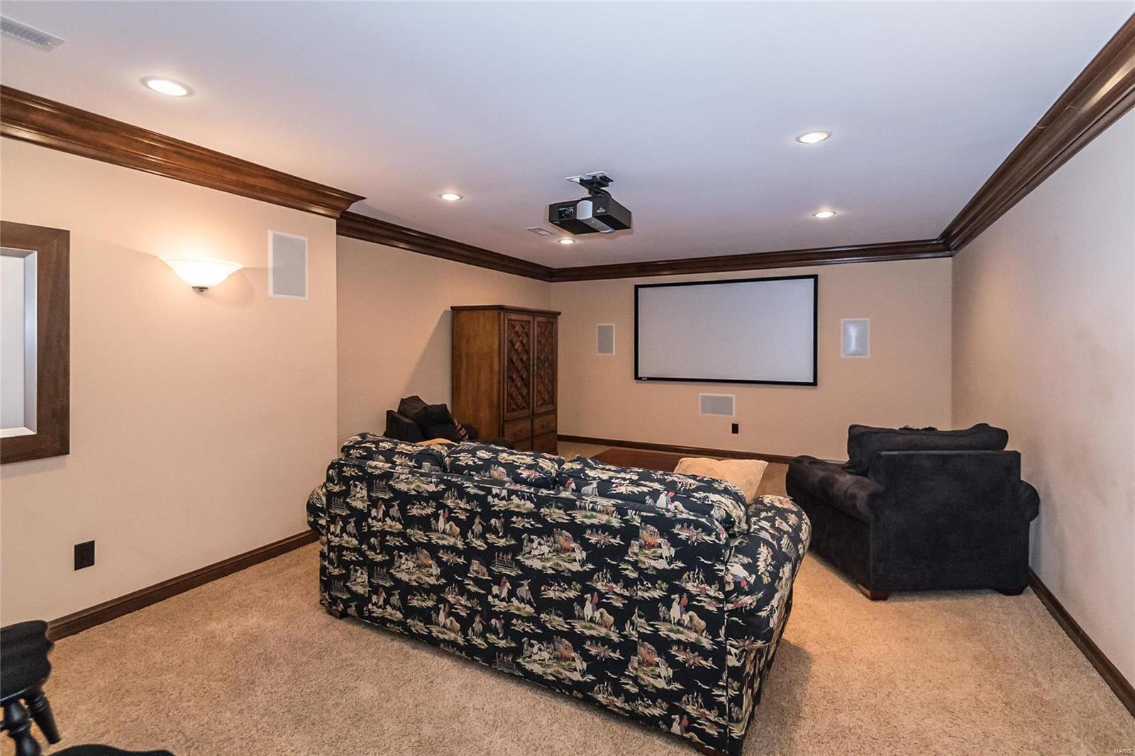 Kingspointe - Residential