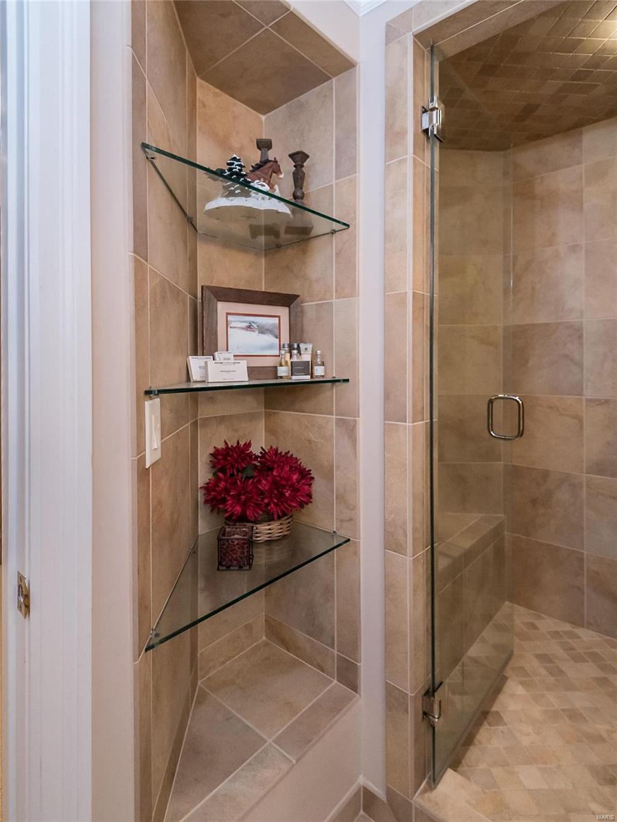 Kingspointe - Residential