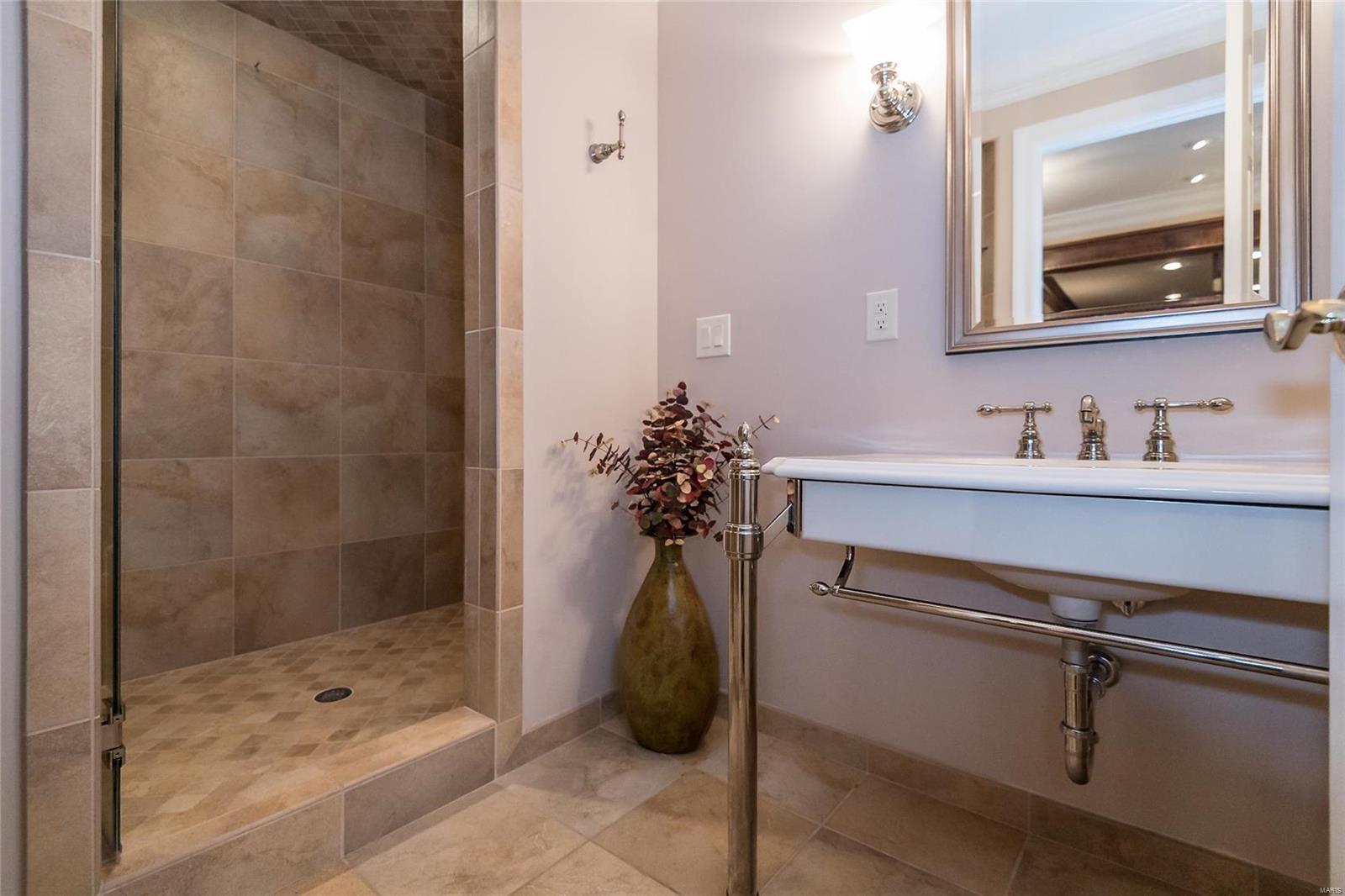 Kingspointe - Residential