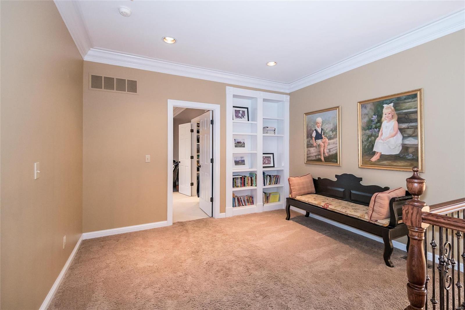 Kingspointe - Residential