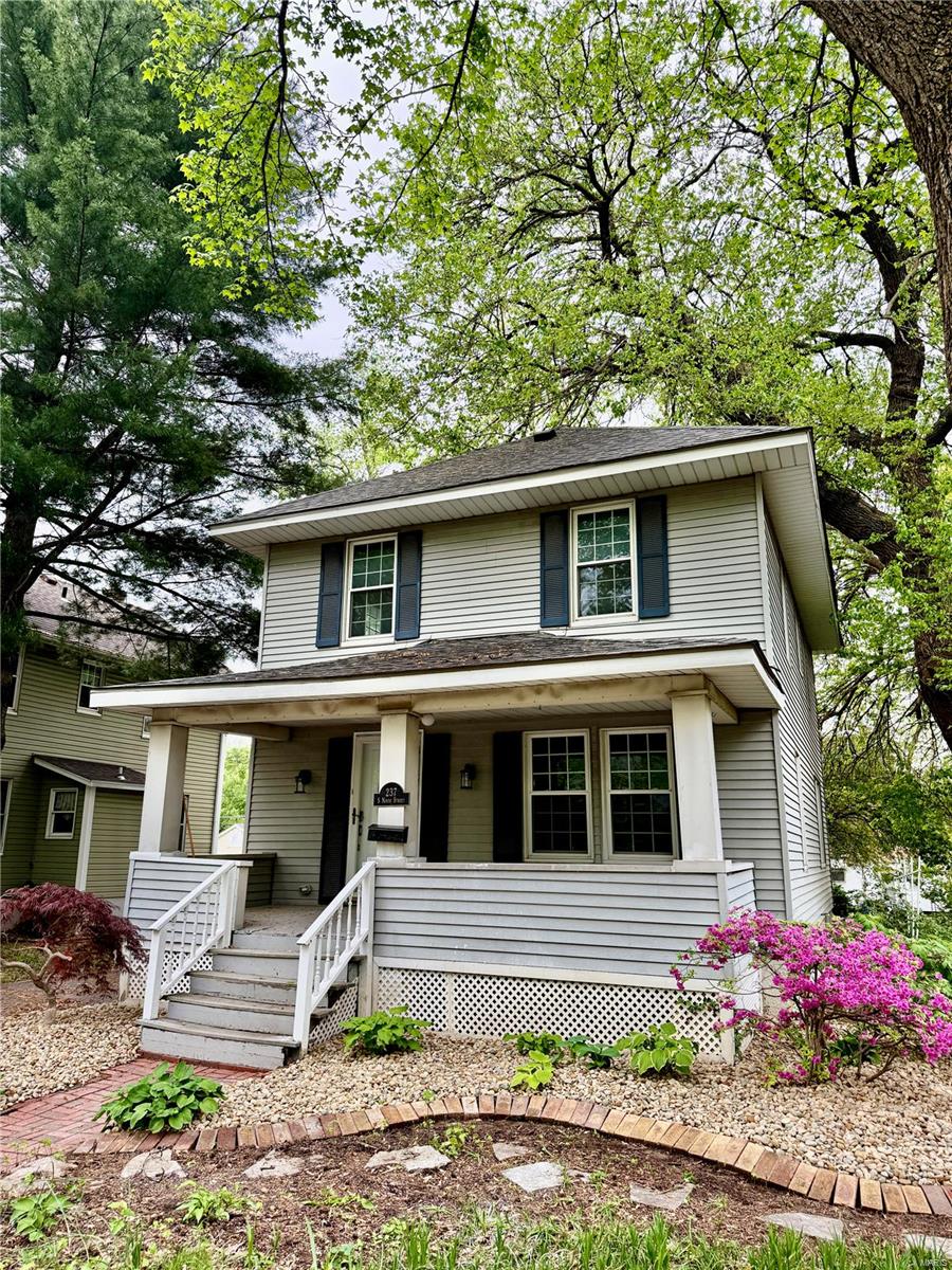 Wood River, Illinois 62095, United States, 4 Bedrooms Bedrooms, ,2 BathroomsBathrooms,Residential,Pending,123252