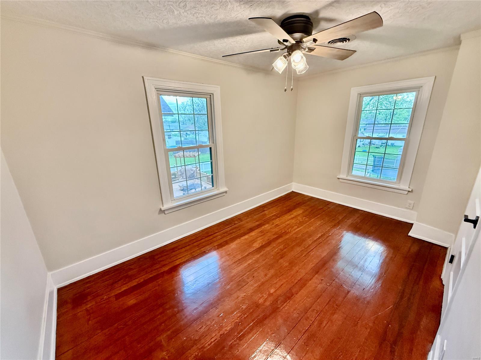 Wood River, Illinois 62095, United States, 4 Bedrooms Bedrooms, ,2 BathroomsBathrooms,Residential,Pending,123252