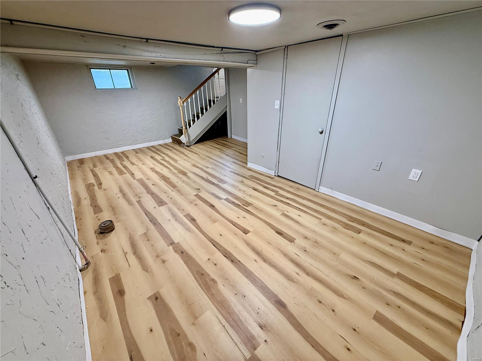 Wood River, Illinois 62095, United States, 4 Bedrooms Bedrooms, ,2 BathroomsBathrooms,Residential,Pending,123252