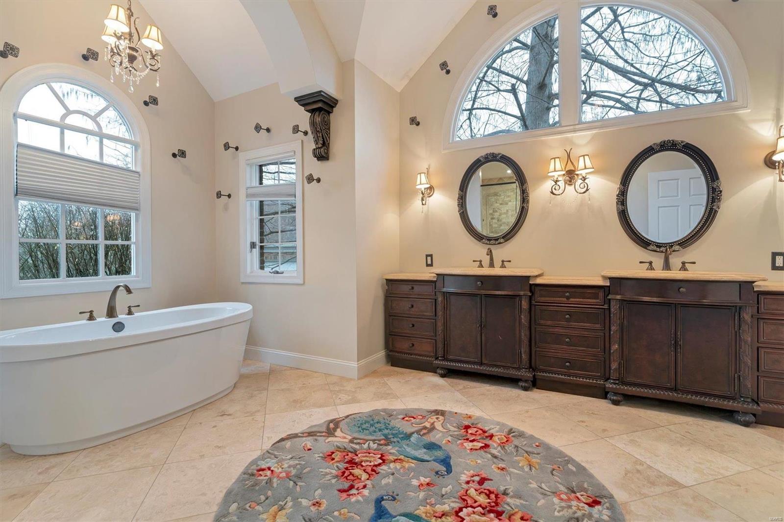 Hamptons The - Residential