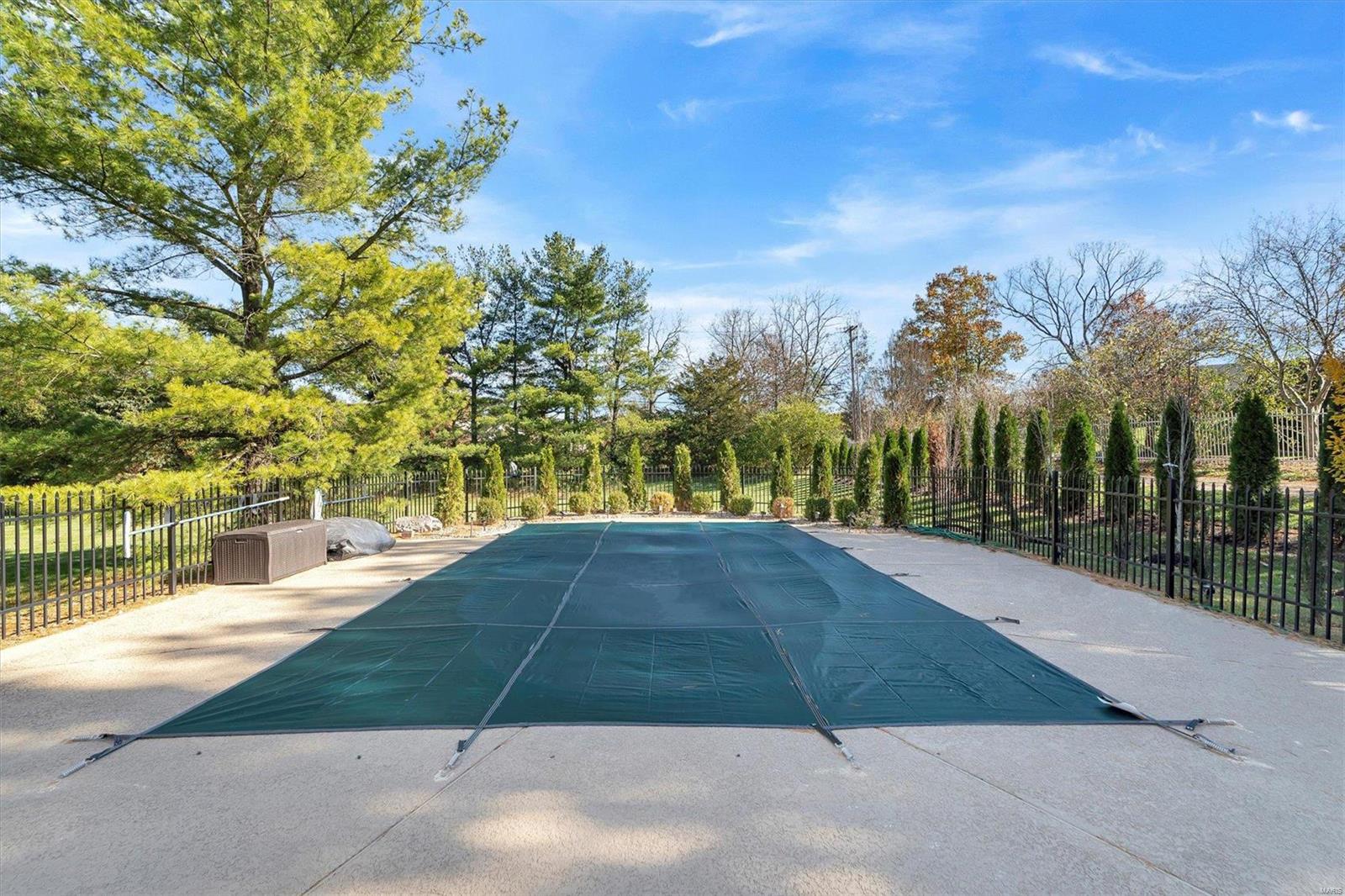 Hamptons The - Residential