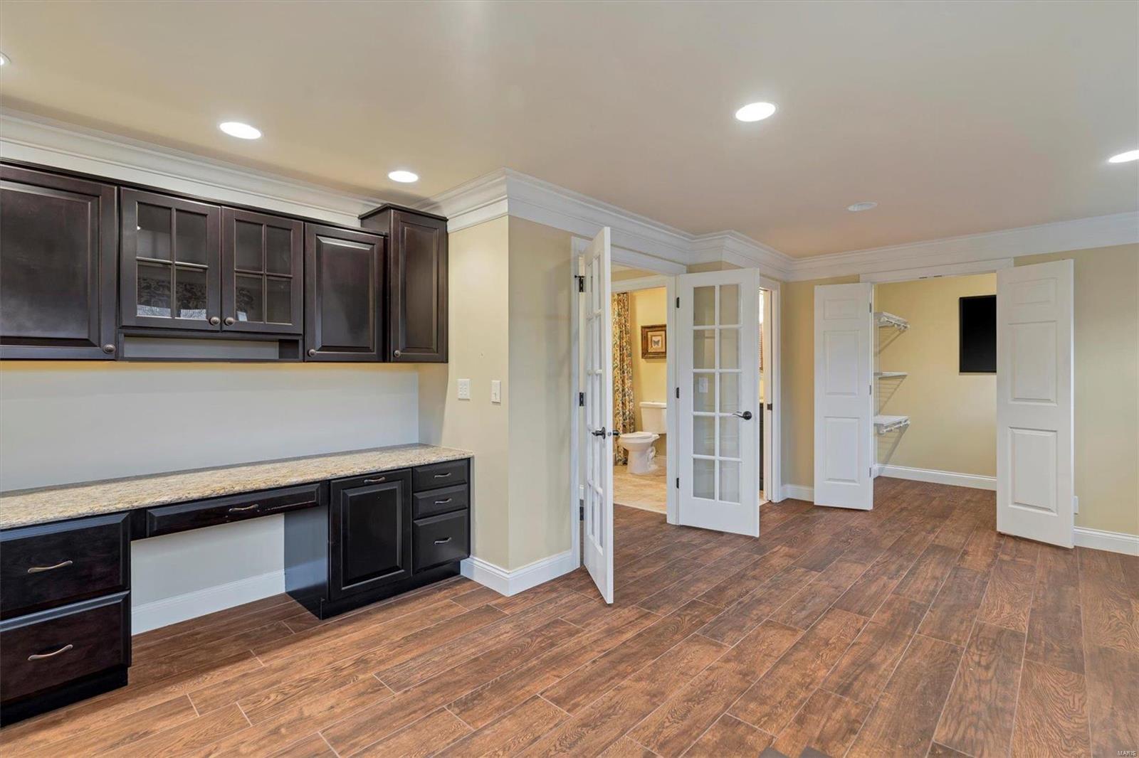 Hamptons The - Residential