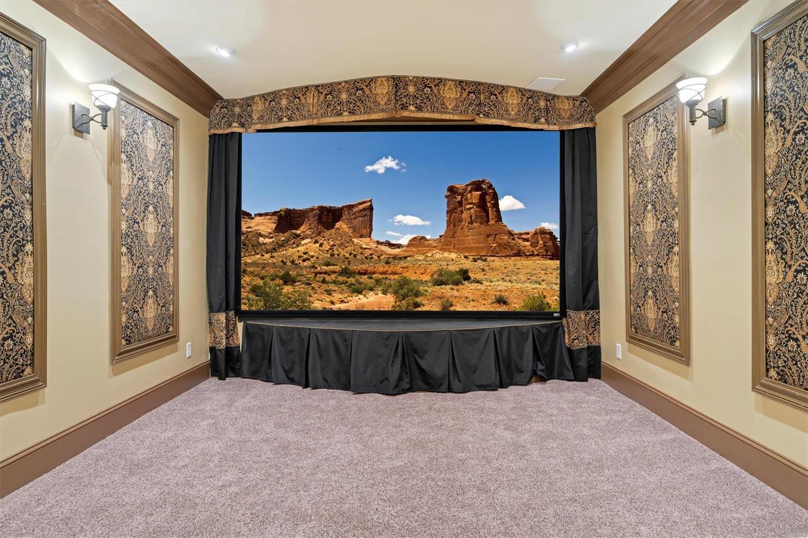 Hamptons The - Residential