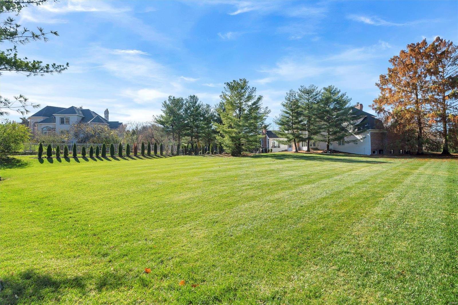 Hamptons The - Residential