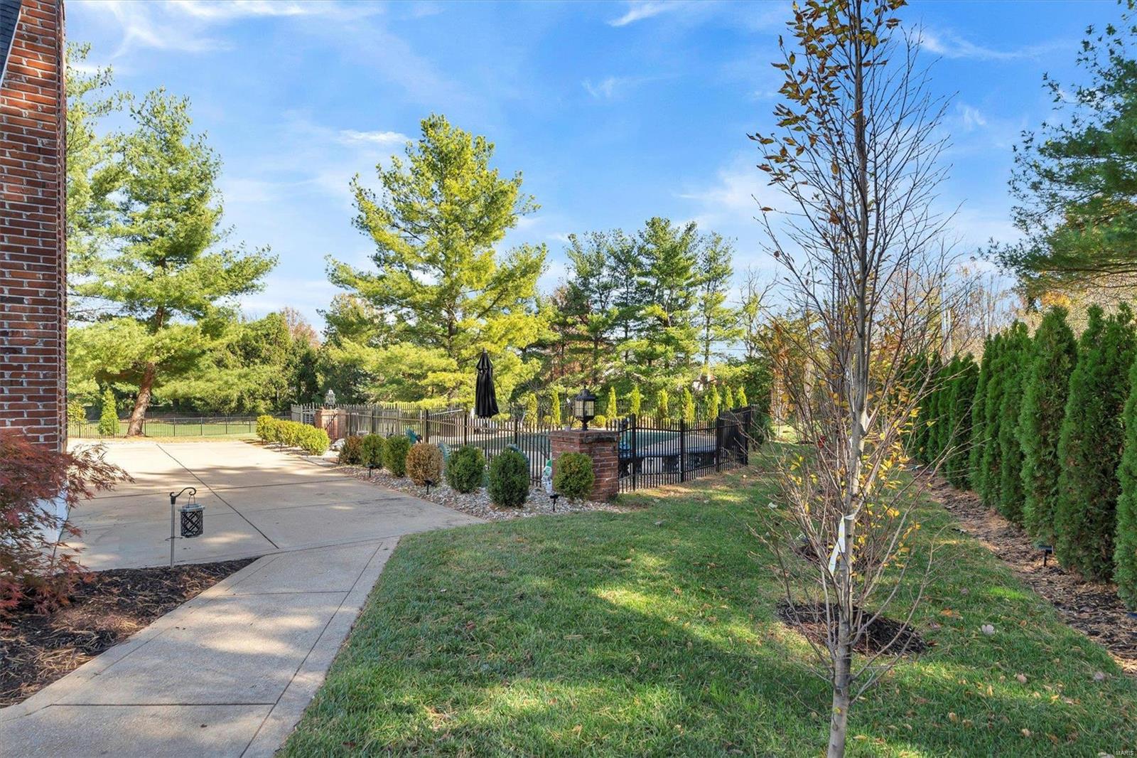 Hamptons The - Residential