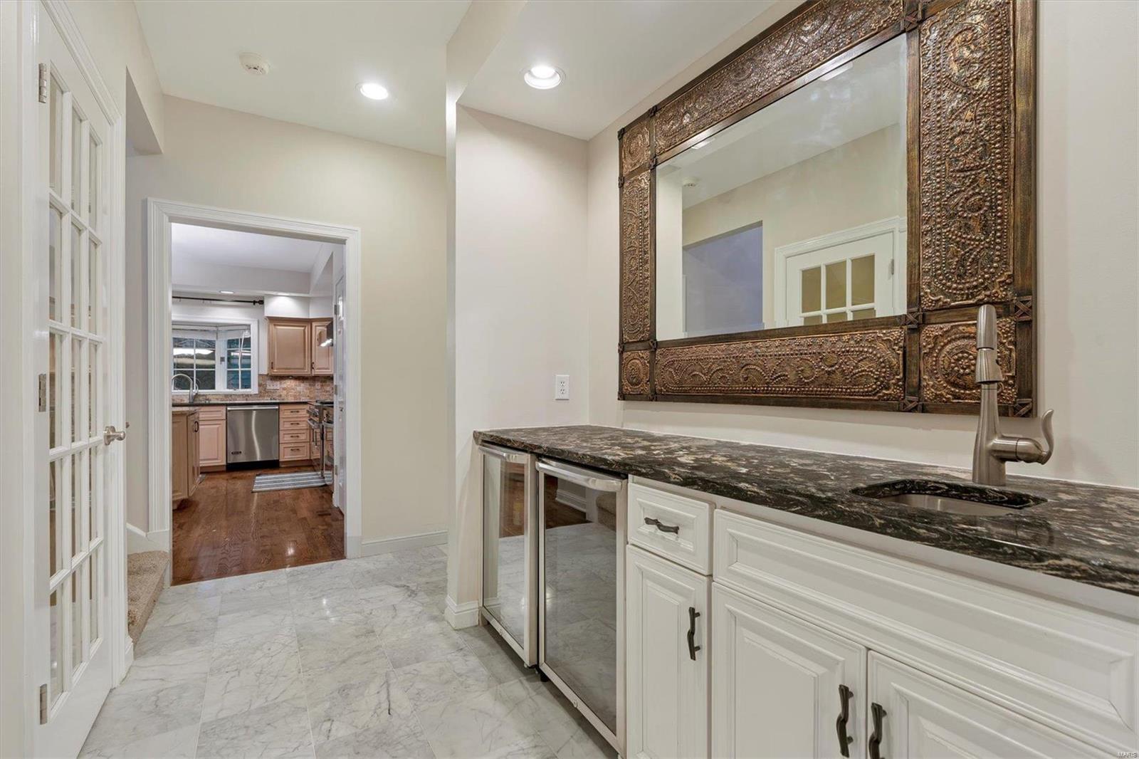 Hamptons The - Residential