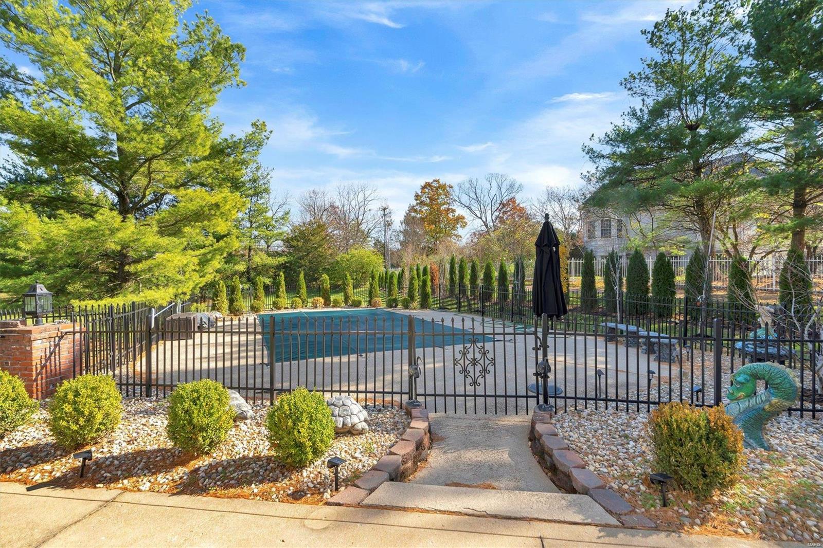 Hamptons The - Residential