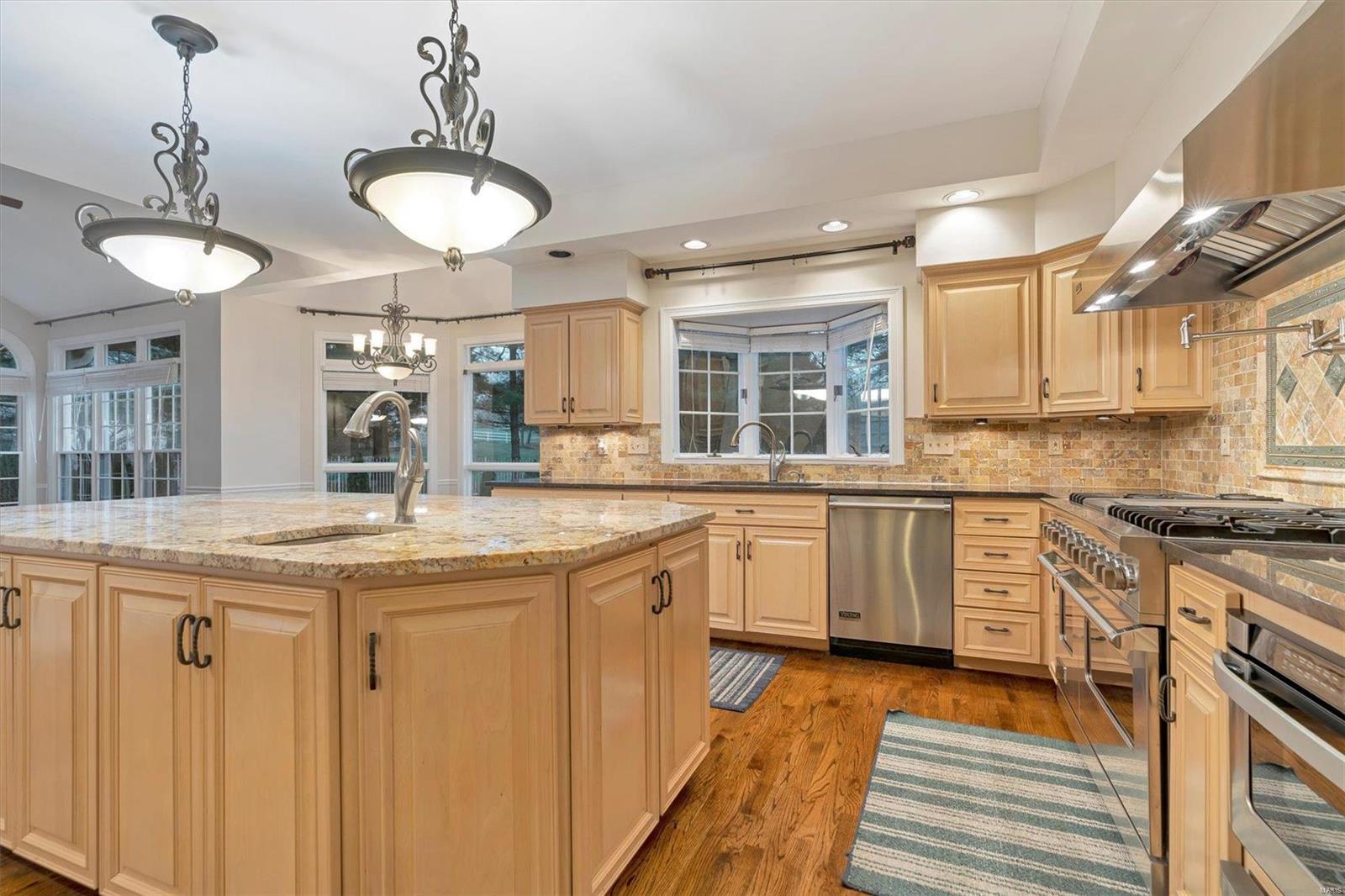 Hamptons The - Residential