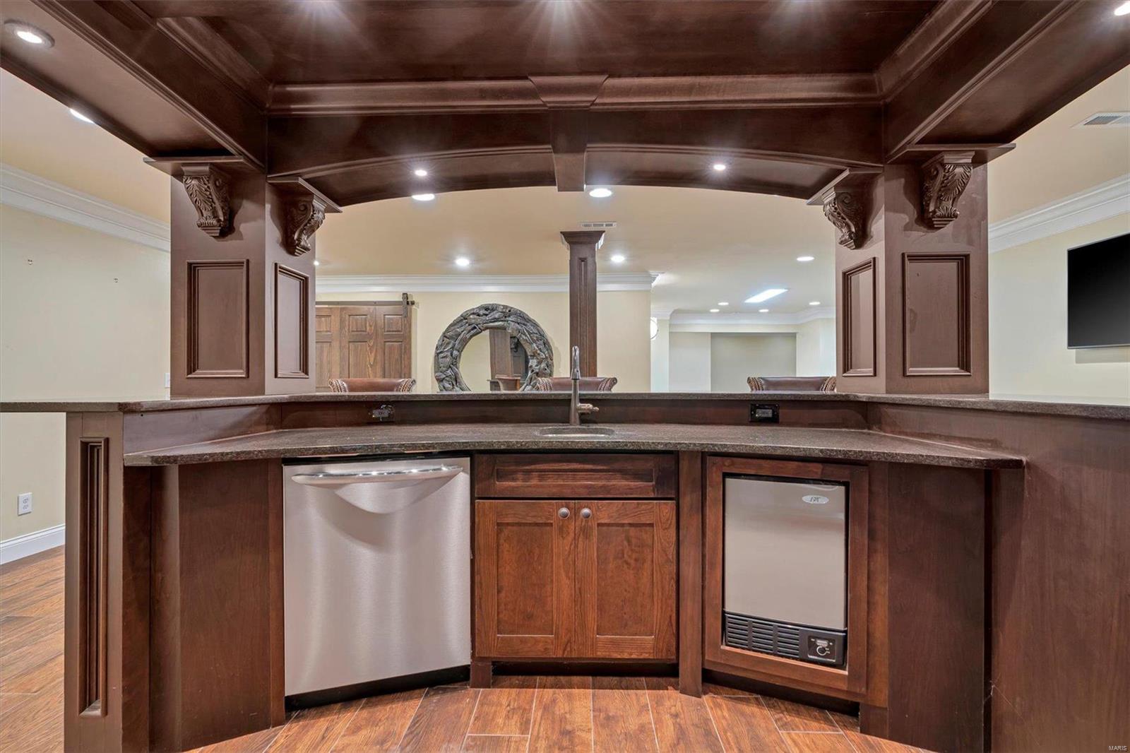 Hamptons The - Residential