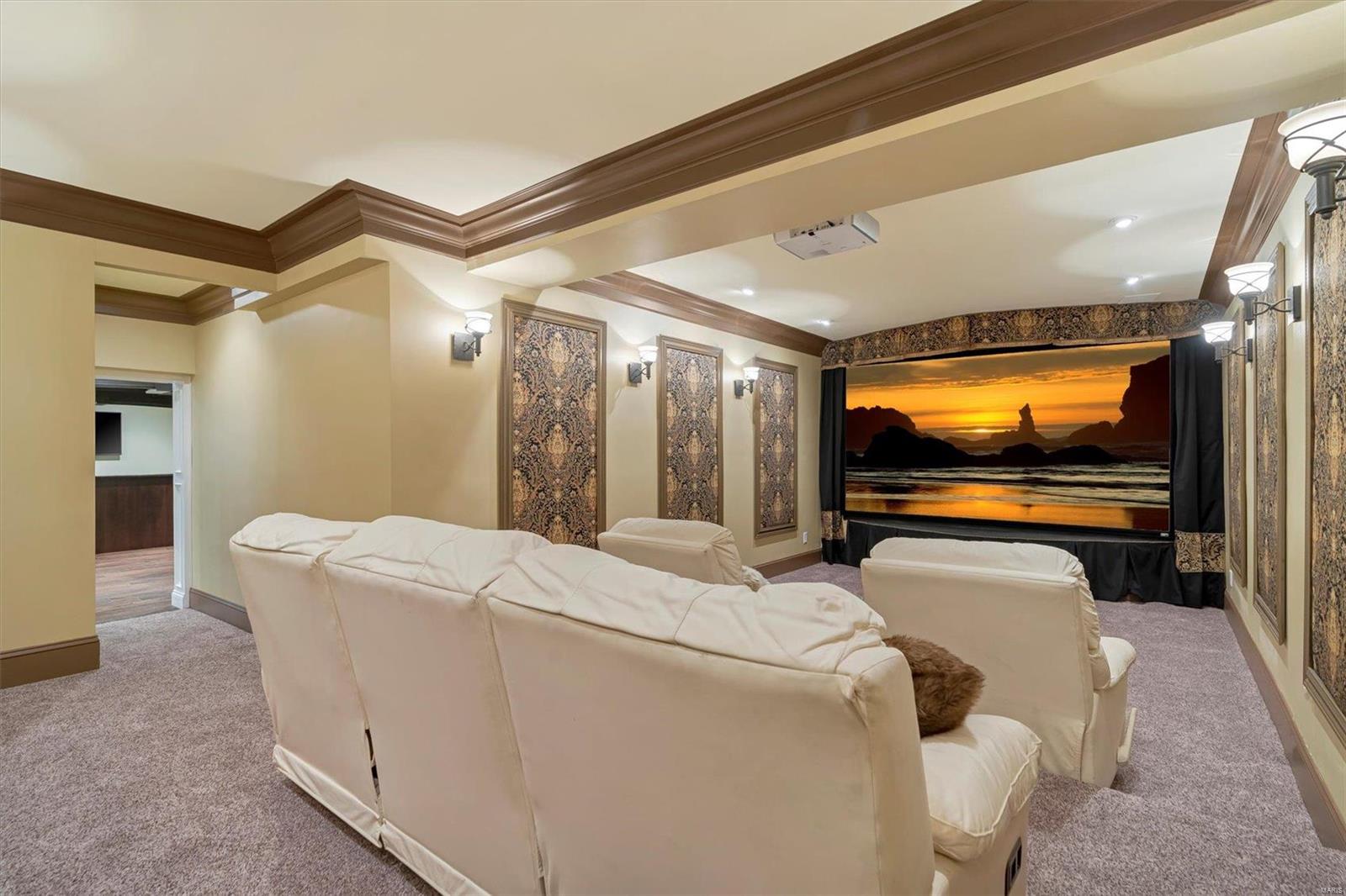 Hamptons The - Residential