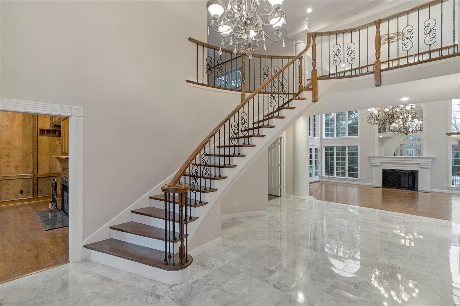 Hamptons The - Residential