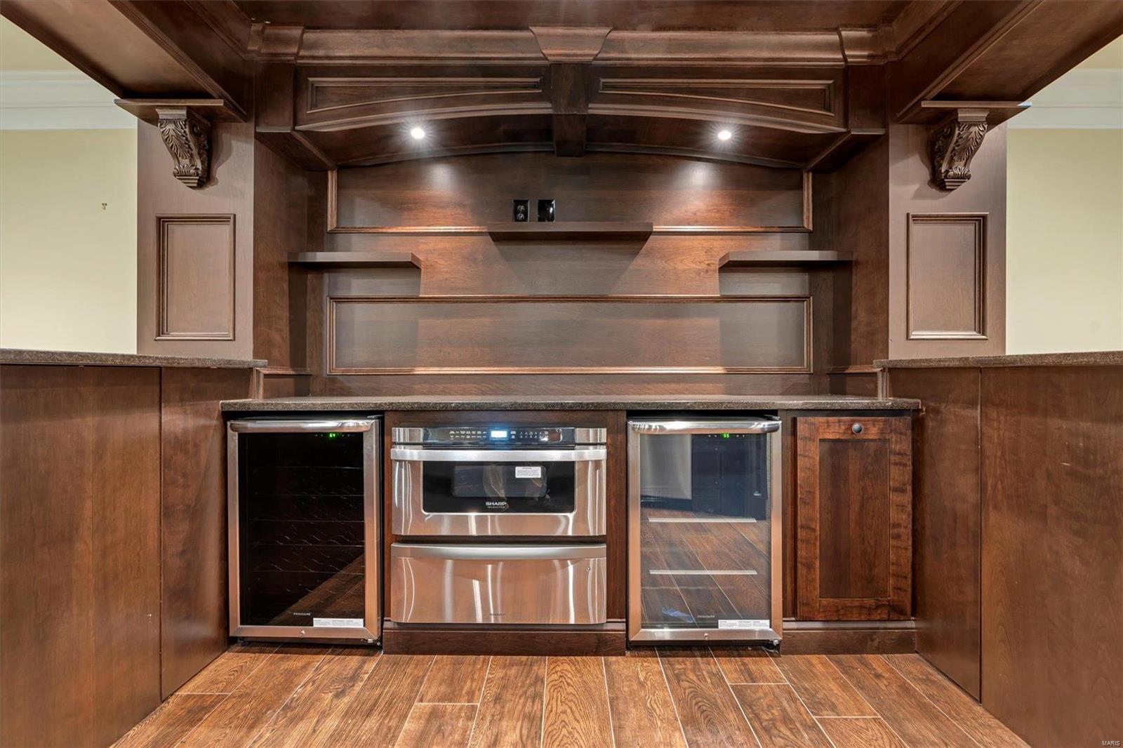 Hamptons The - Residential