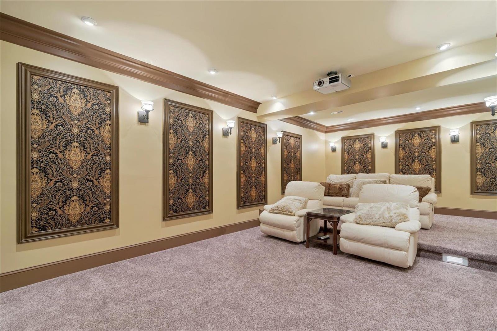 Hamptons The - Residential