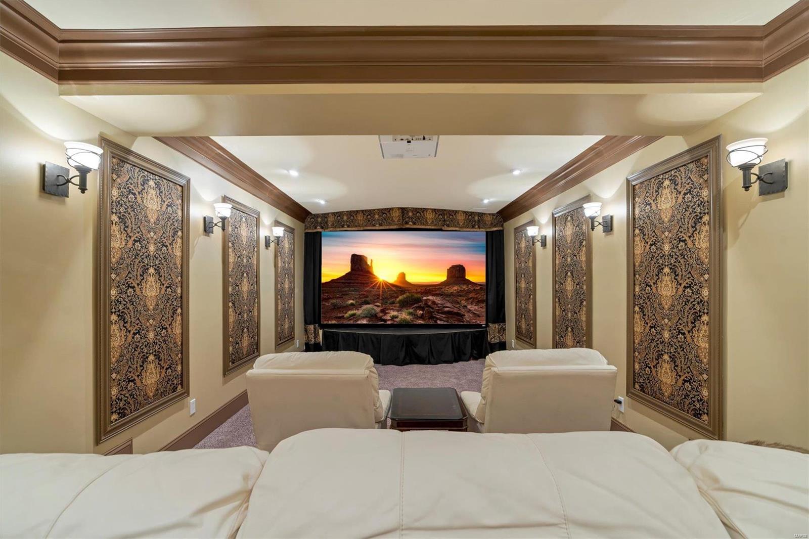 Hamptons The - Residential