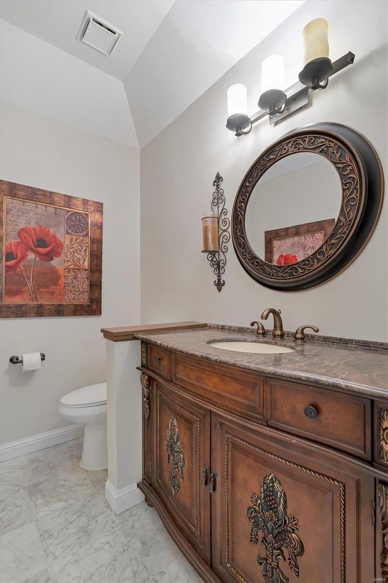 Hamptons The - Residential