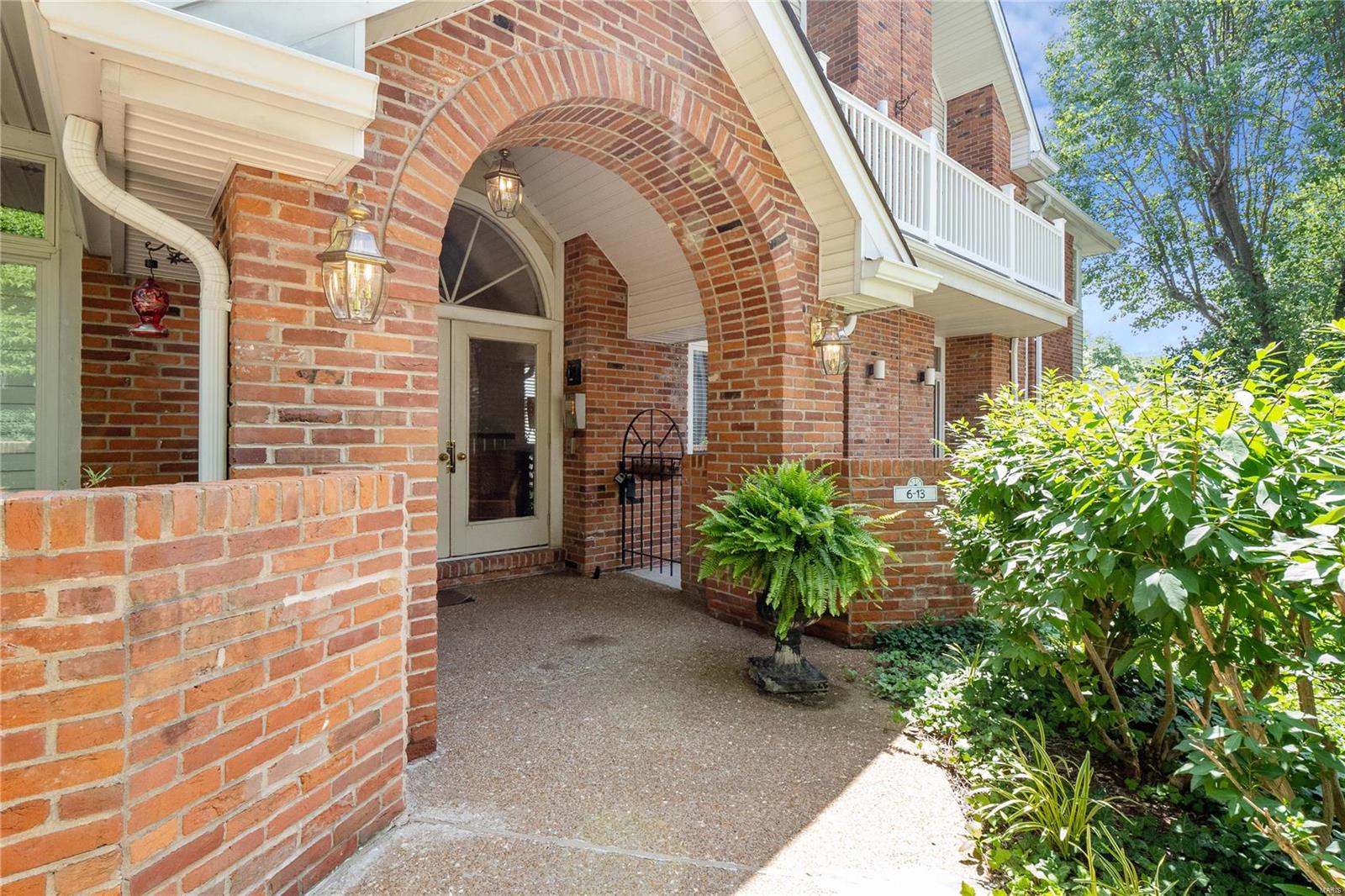 Country Club Terrace Condo First - Residential