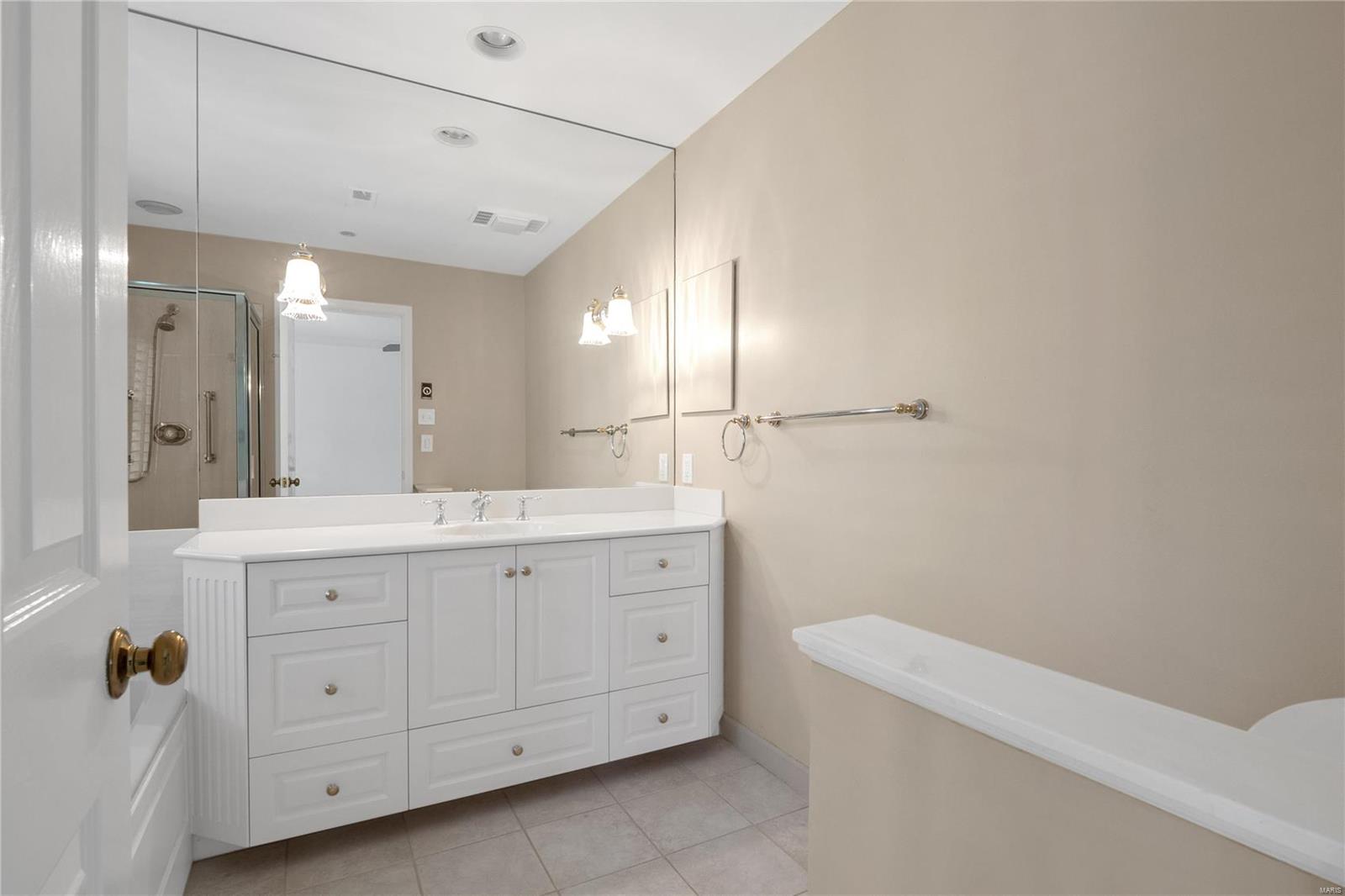 Country Club Terrace Condo First - Residential