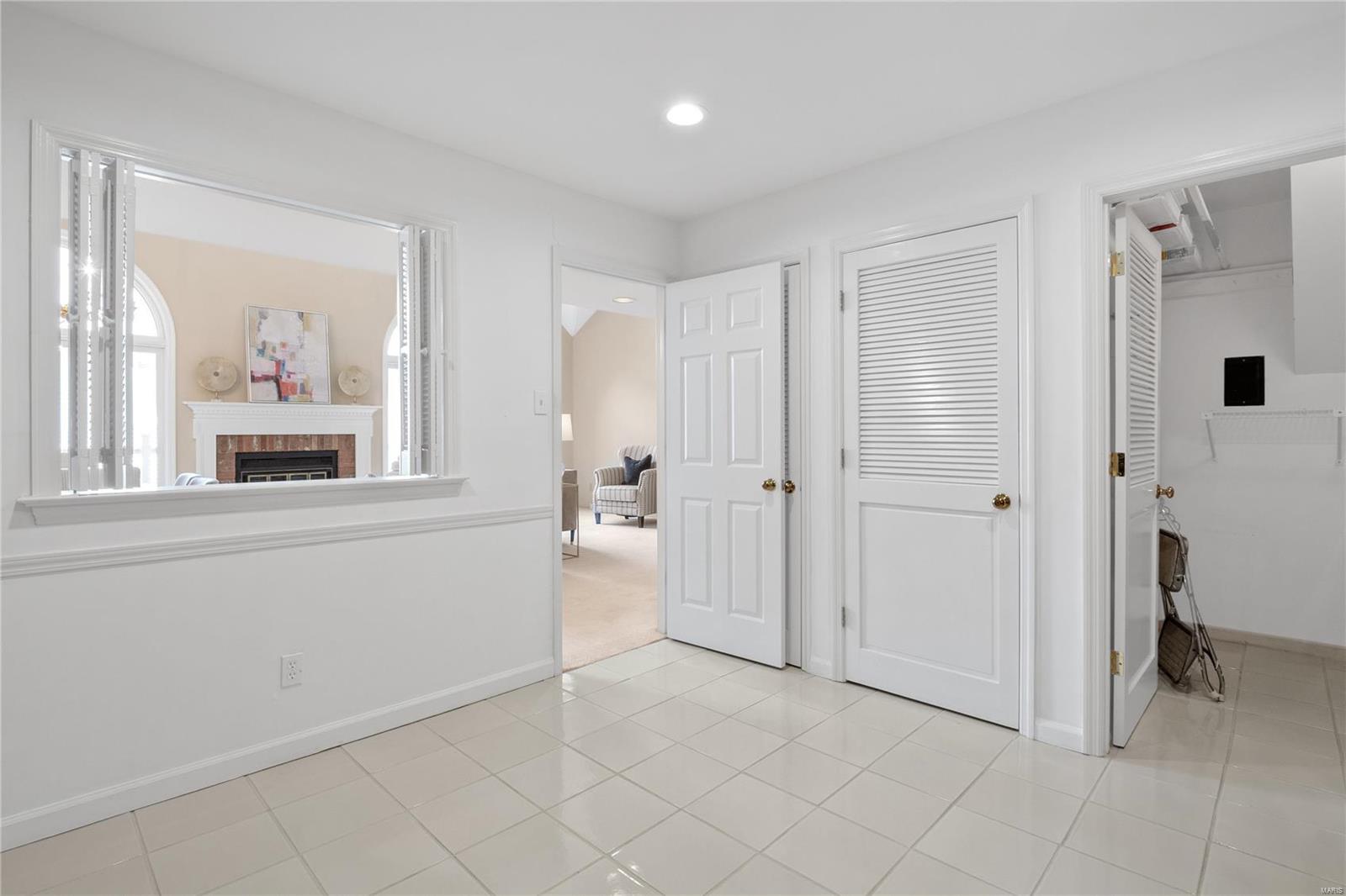 Country Club Terrace Condo First - Residential
