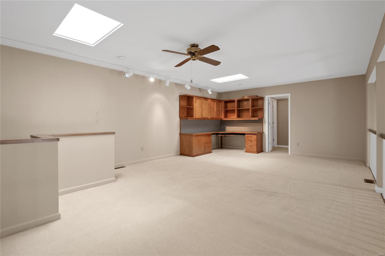Country Club Terrace Condo First - Residential