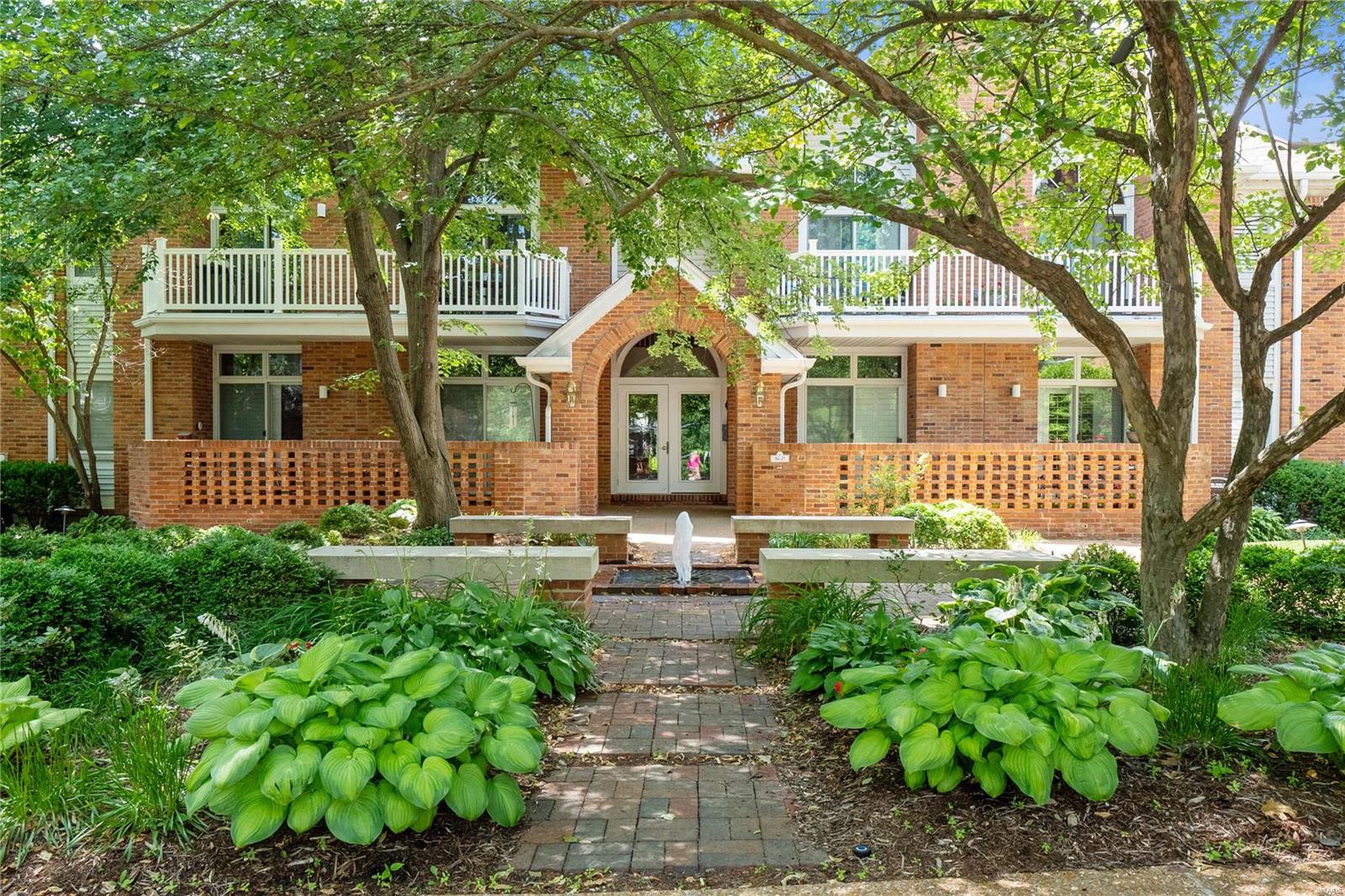 Country Club Terrace Condo First - Residential