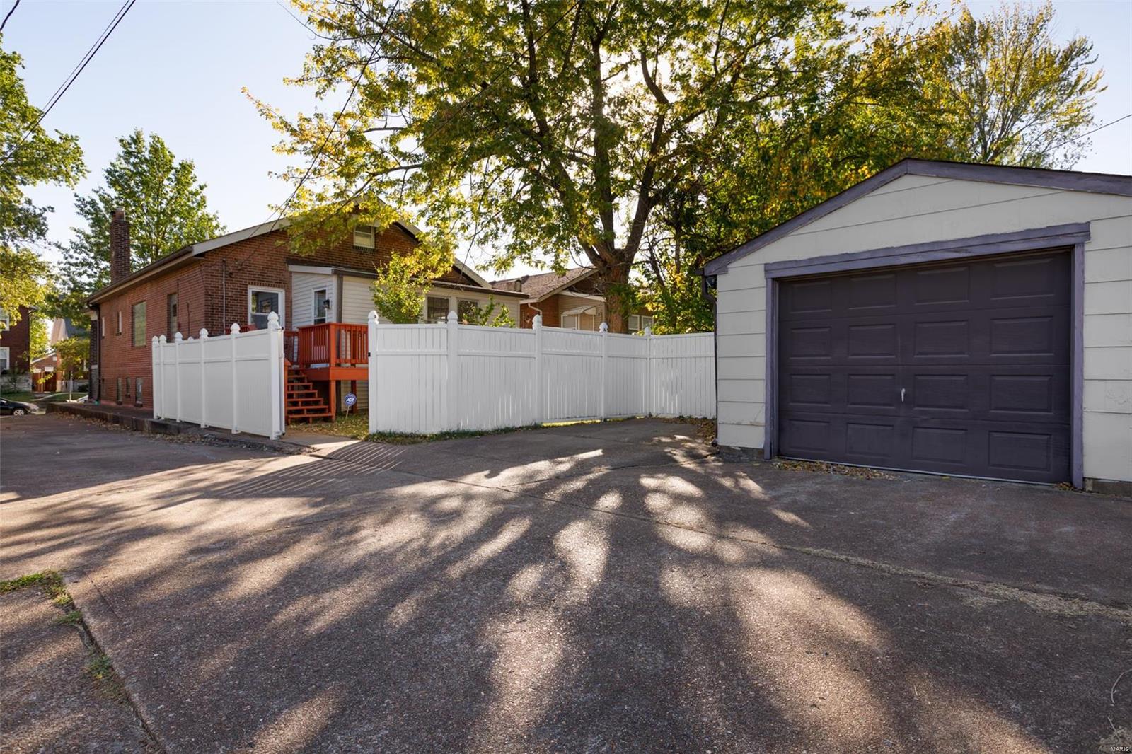 J G Travilla S Hampton Add - Residential