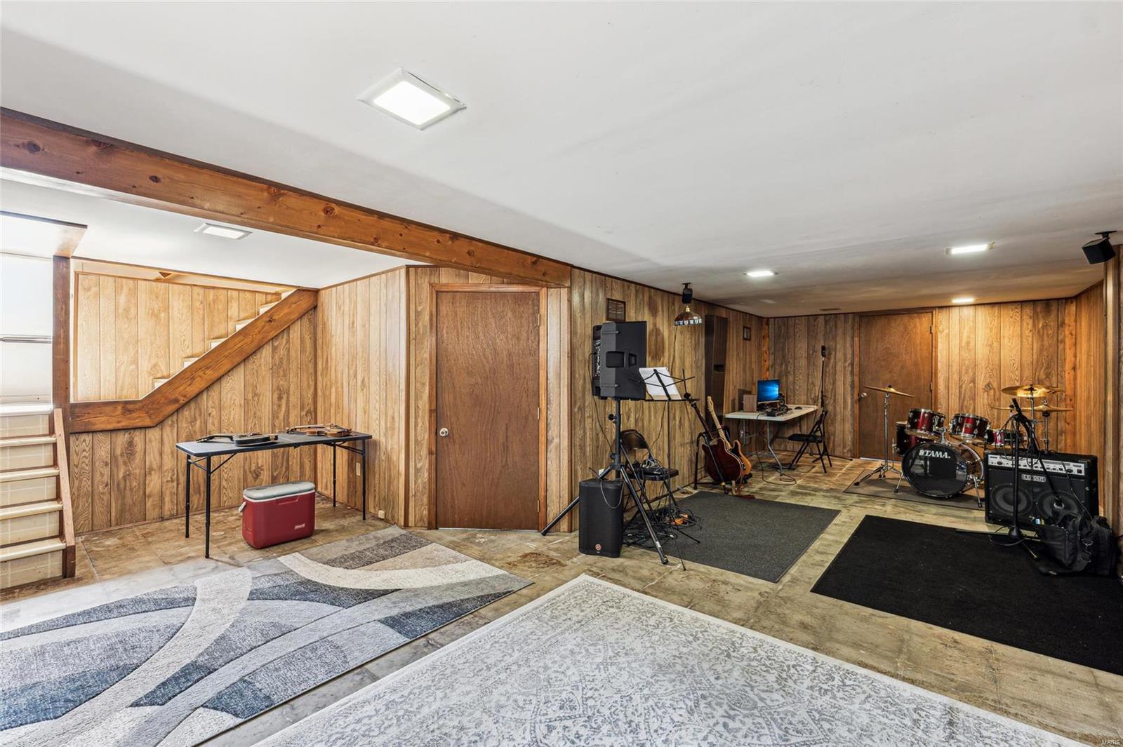Niles Manor - Residential