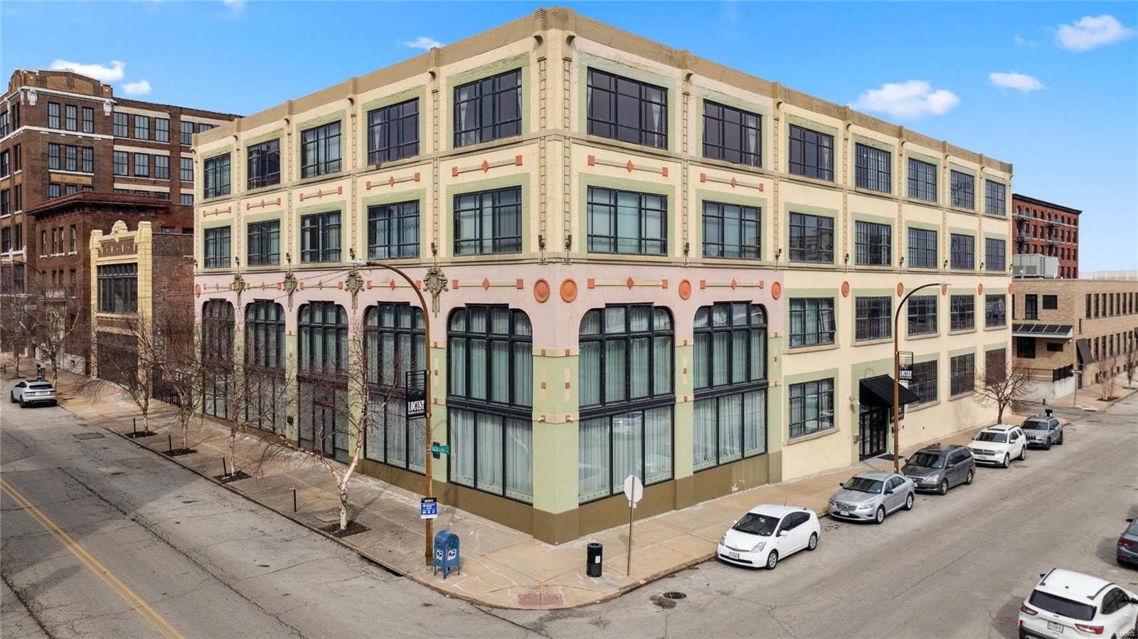 2201 Locust Street 304