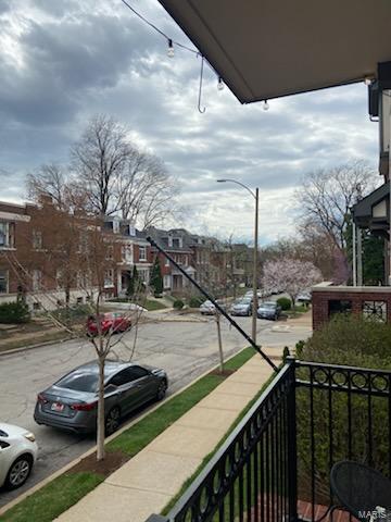 St Louis, Missouri 63104, United States, 2 Bedrooms Bedrooms, ,2 BathroomsBathrooms,Residential,Pending,99698