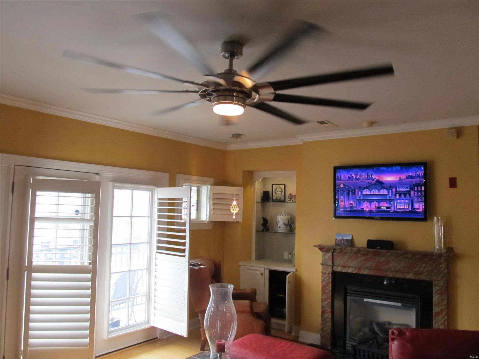 St Louis, Missouri 63104, United States, 2 Bedrooms Bedrooms, ,2 BathroomsBathrooms,Residential,Pending,99698