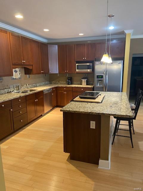 St Louis, Missouri 63104, United States, 2 Bedrooms Bedrooms, ,2 BathroomsBathrooms,Residential,Pending,99698